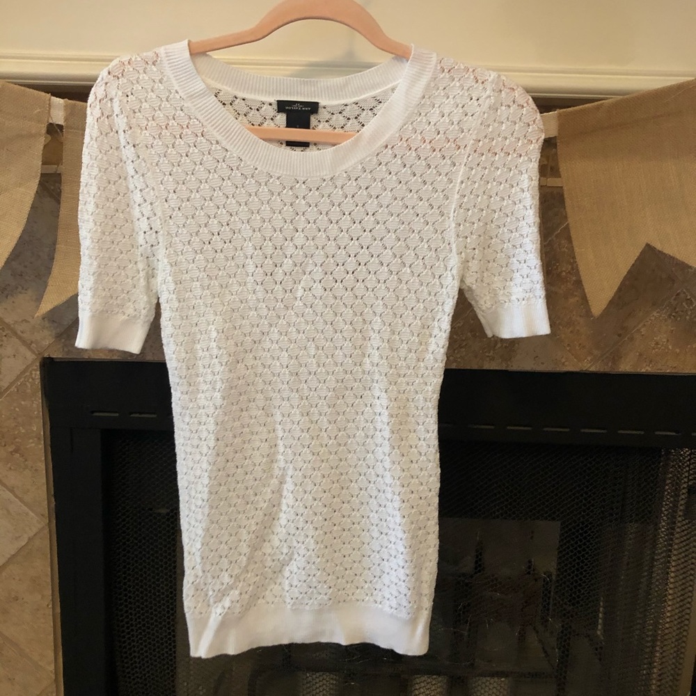 Ann Taylor short sleeve tee sweater material